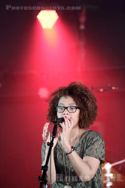 CECILE BROOKS - 2013-06-30 - PARIS - Hippodrome de Longchamp - 